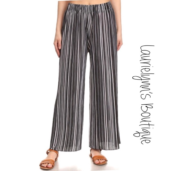 One size fits most! Grey striped palazzo pants.Bundle only item! - Picture 3 of 7